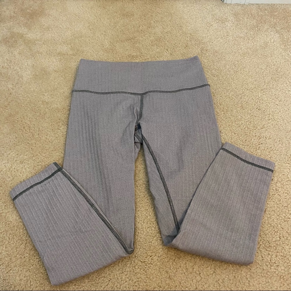 Lululemon Wunder Under Leggings (28 inch inseam)